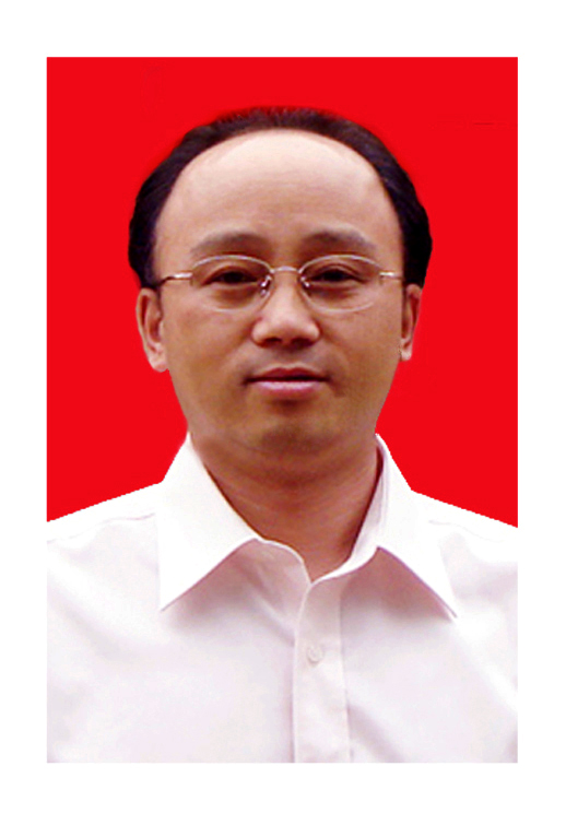 李群伟